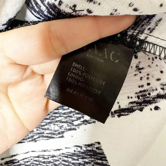 MAAC LONDON Dressy Shorts Size Small Black White Abstract Geometric Print - Picture 5 of 7